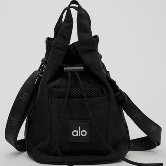 ALO Yoga Handbags - ALO Yoga Crossbody Bucket Bag in Black EUC